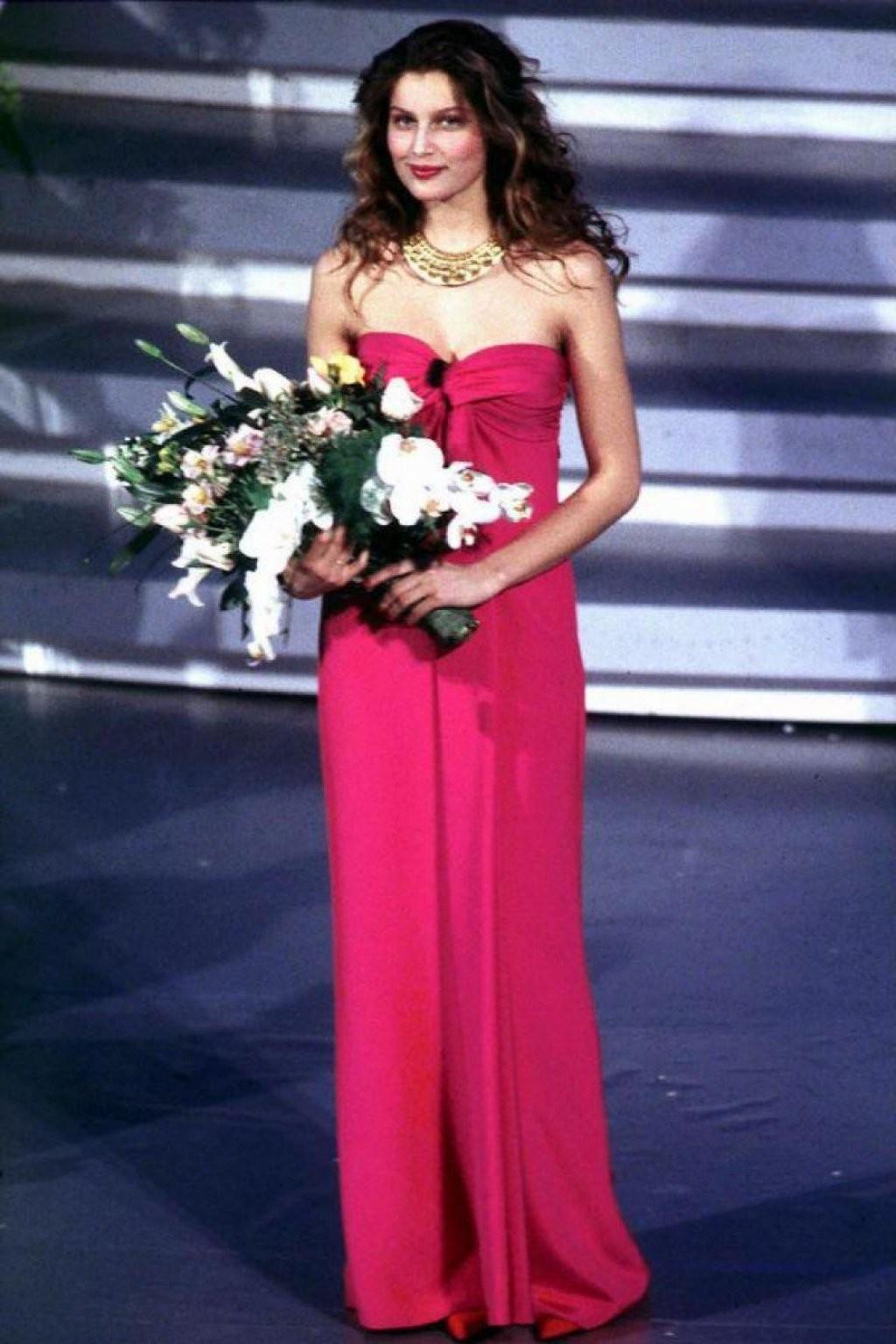 una-giovanissima-laetitia-casta-nel-1999