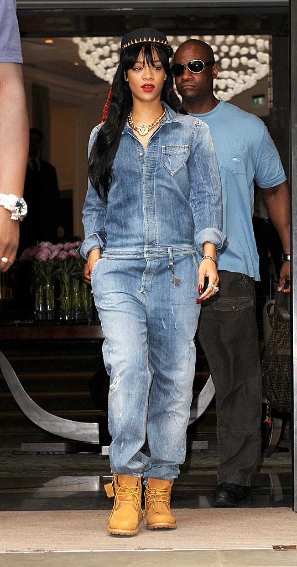 Rihanna-LondonHotel062612-jpg_220141