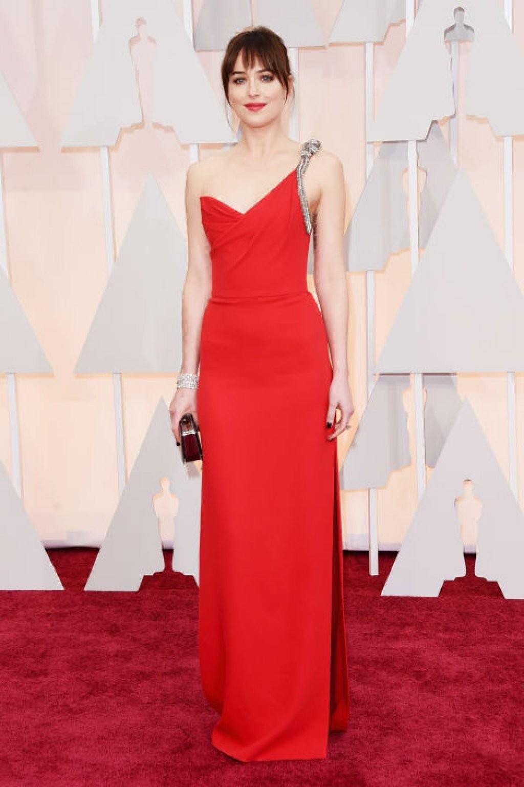 Notte-degli-Oscar-2015-Gli-Outfit-delle-Star-dakota-johnson