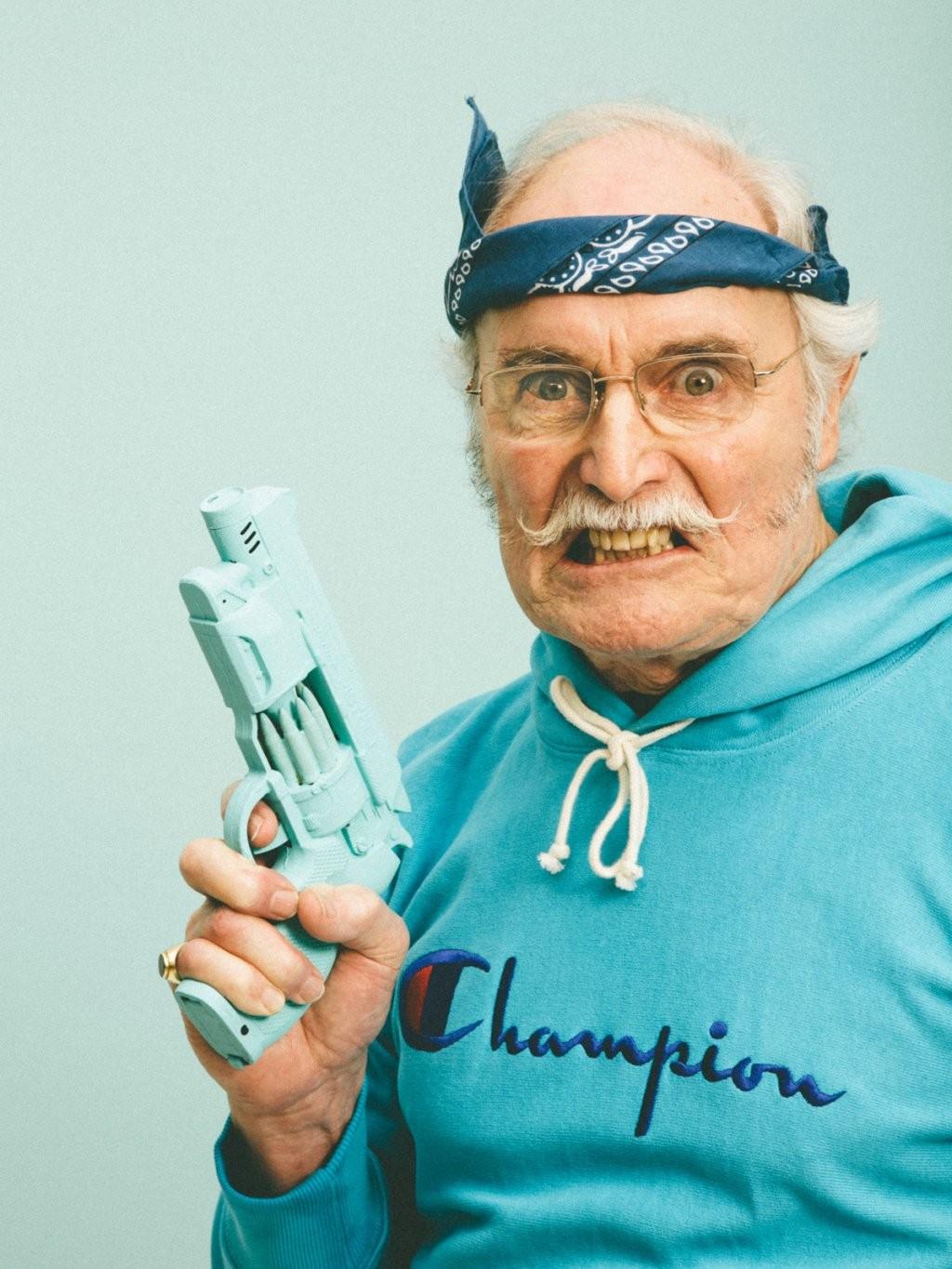 Bandana Beyond Retro e tuta Champions