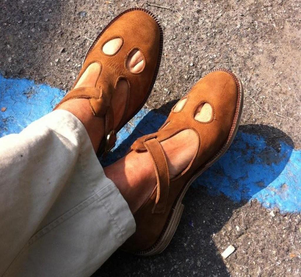 Le scarpe da non indossare per evitare cadute di stile