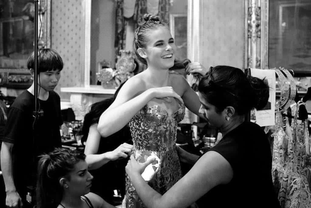 Cosa succede veramente nel backstage di una sfilata? (FOTO)