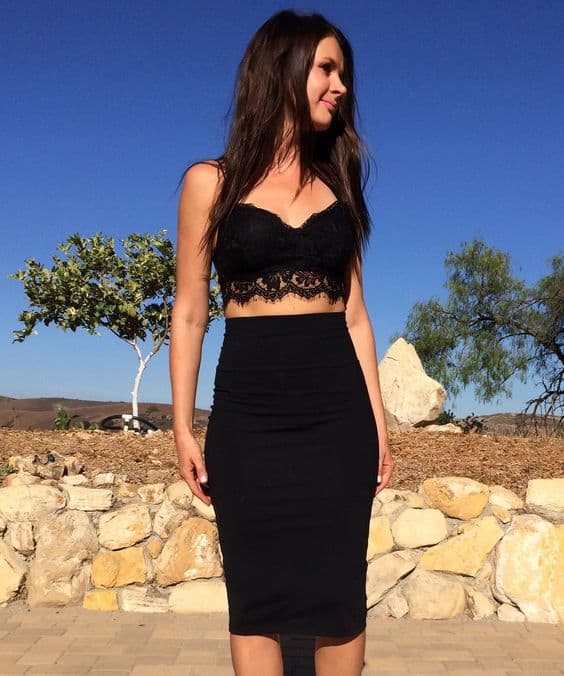 bralette con gonna vita alta