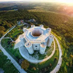 castel del monte sfilata gucci