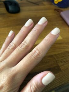 Smalto adesivo MANIKO Nails: colore Coffee Sheer